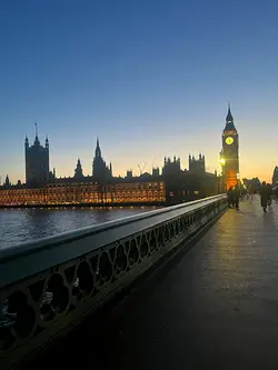Executive Dean's Visit to Notre Dame London: Expanding Opportunities | Populer Platform