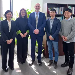 Deputy Executive Dean Alex Broadbent Explores Transformative Humanities Collaboration with Seoul National University | Populer Platform