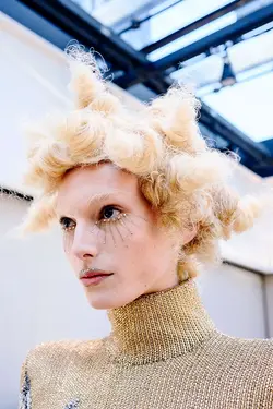 AI in Beauty: The Era of Quiet, Effective Use Has Begun | Populer Platform