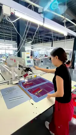 Laser Template Sewing Machine: Revolutionizing Consistent Stitching in Outdoor Apparel | Populer Platform