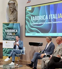 Fabio Veronese Discusses Distributed AI and Edge Computing at 'Fabbrica Italia' Event | Populer Platform