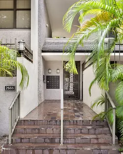 Record-Setting Sale at 2666 Tigertail Ave: Unique Property Appeal | Populer Platform